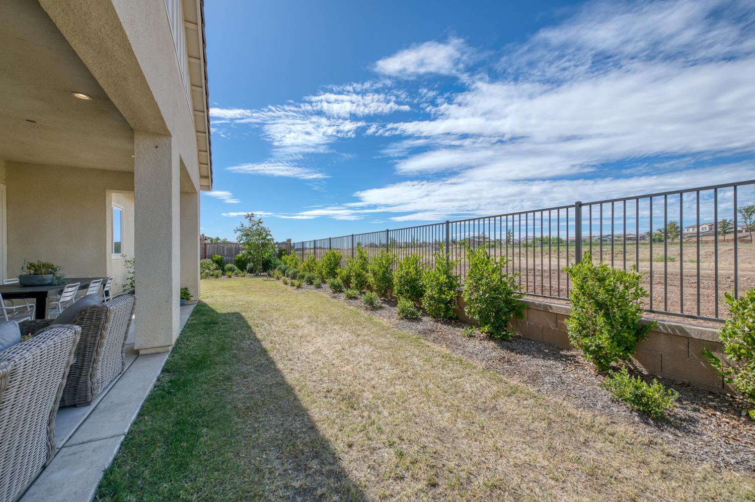 948 Beaver Pond, Madera, CA 93636