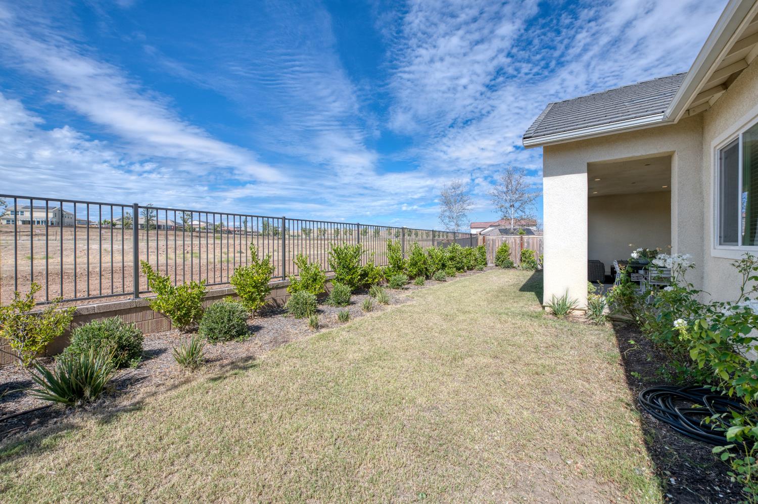 948 Beaver Pond, Madera, CA 93636
