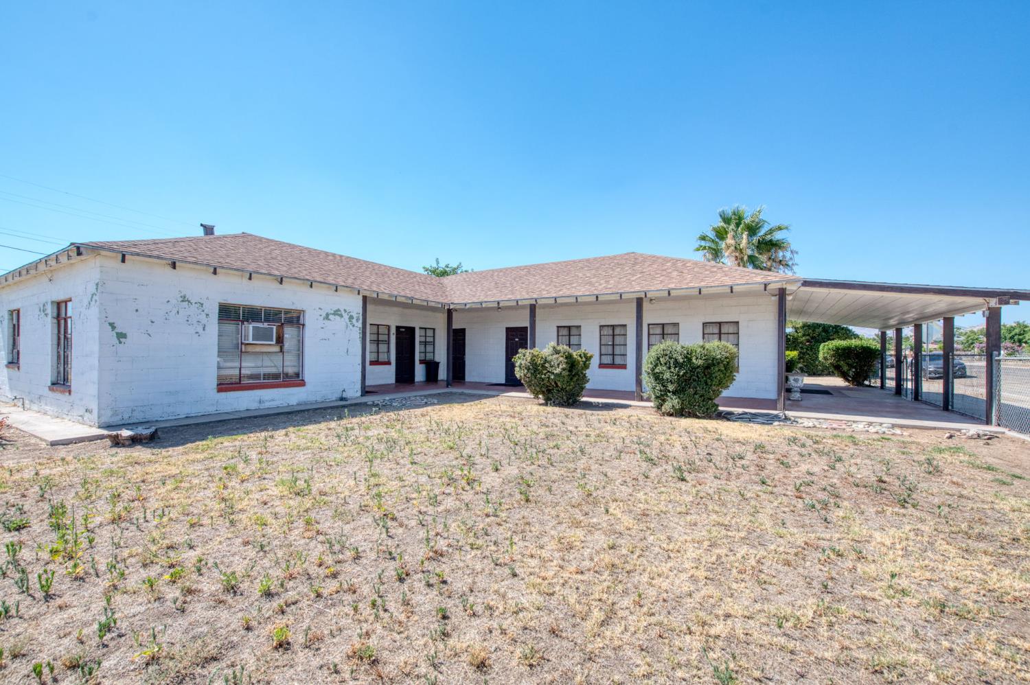 465 4Th St, Orange Cove, CA 93646