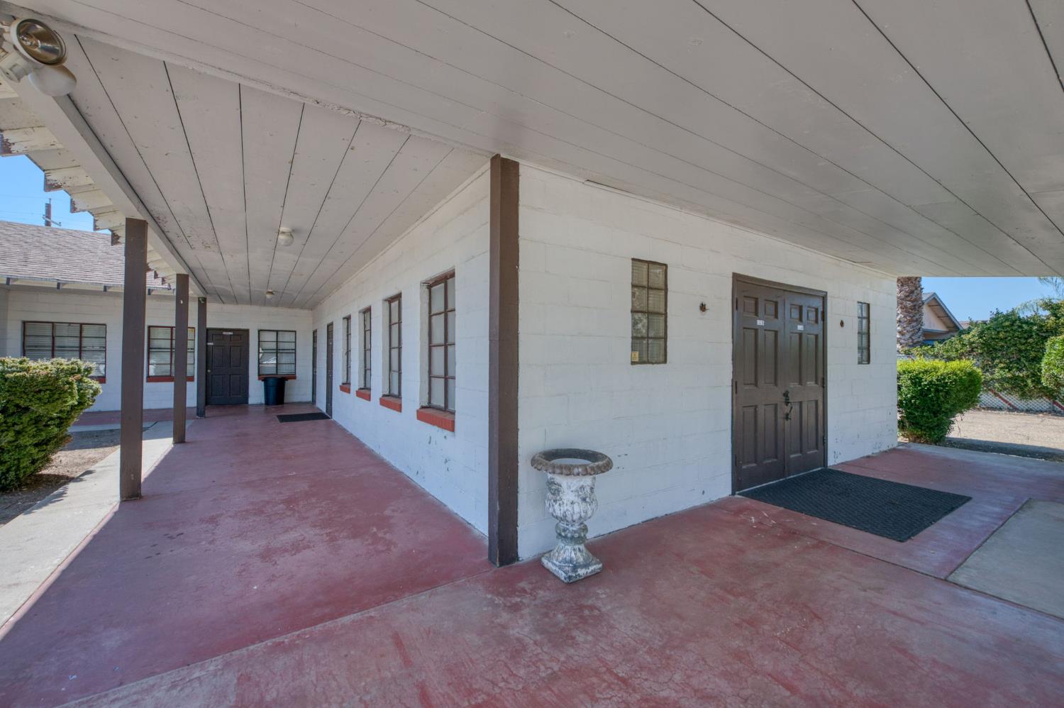 465 4Th St, Orange Cove, CA 93646