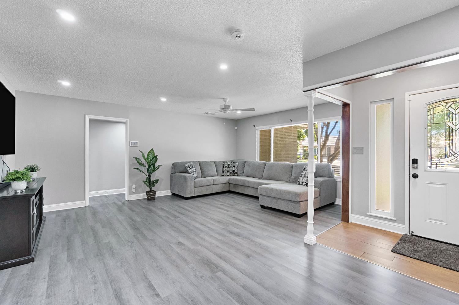 5761 N Callisch, Fresno, CA 93710