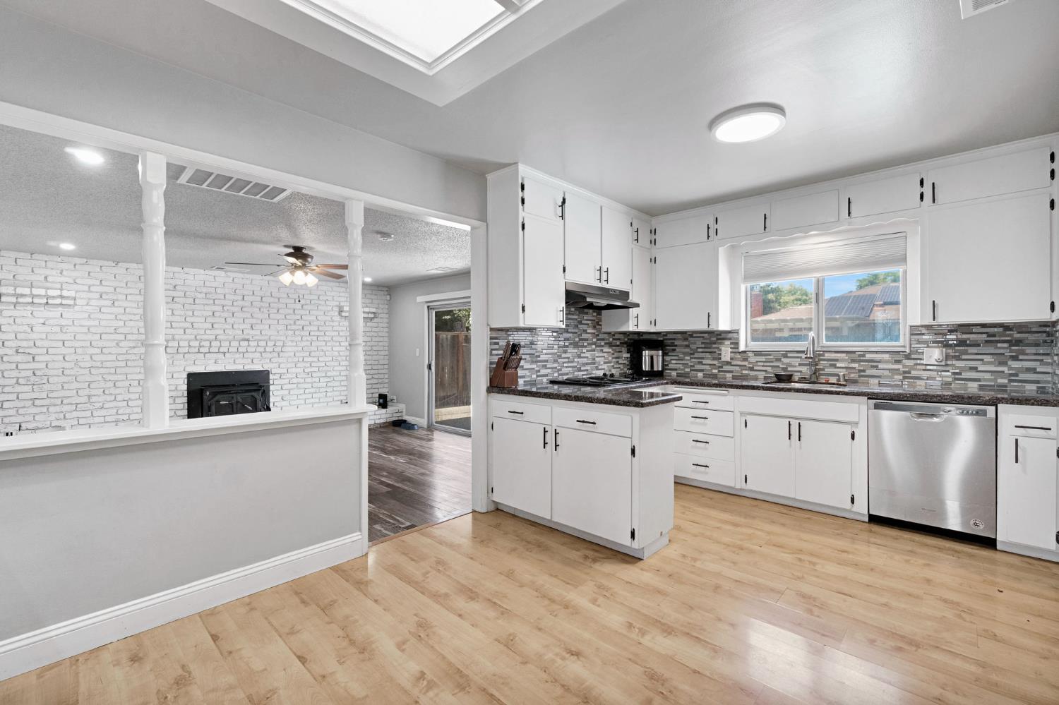 5761 N Callisch, Fresno, CA 93710
