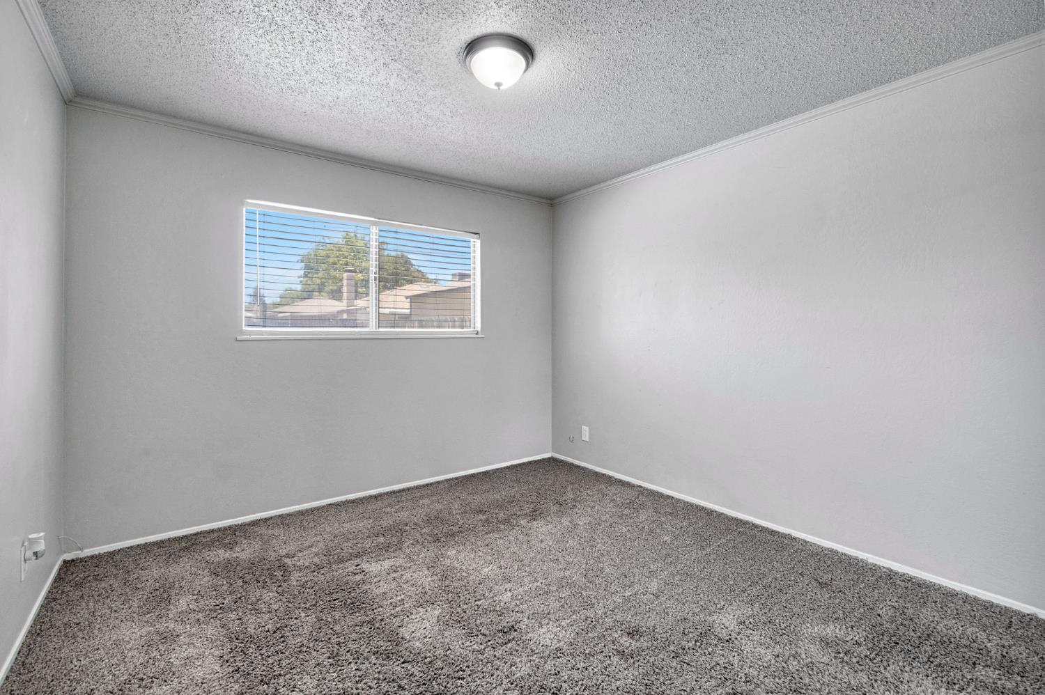 5761 N Callisch, Fresno, CA 93710