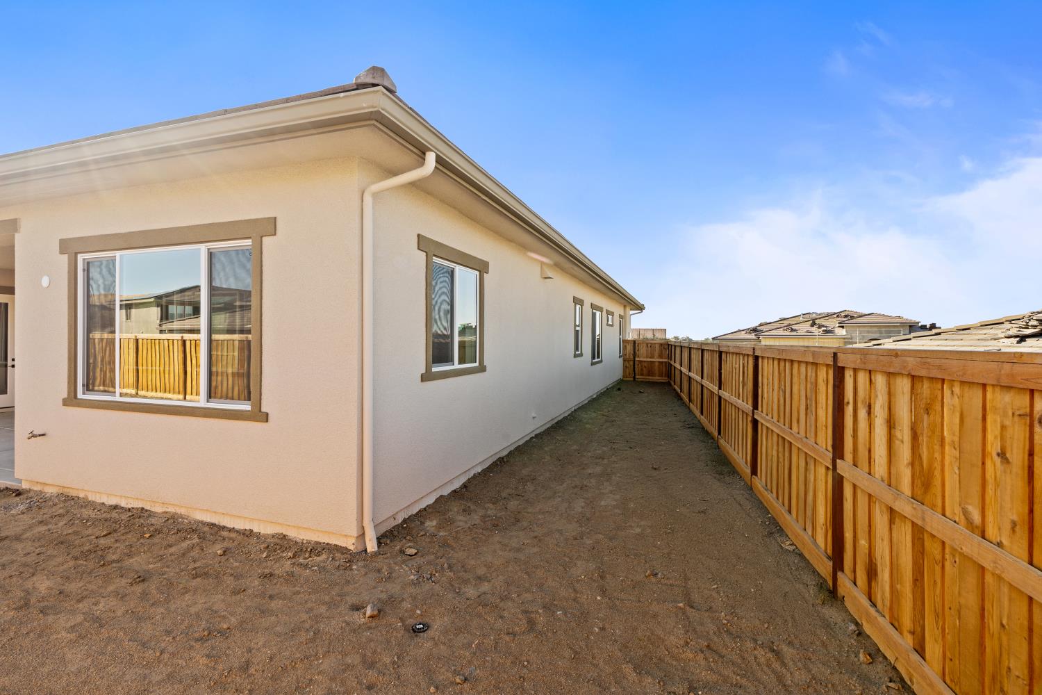 4527 Iron Creek Ct, Friant, CA 93626
