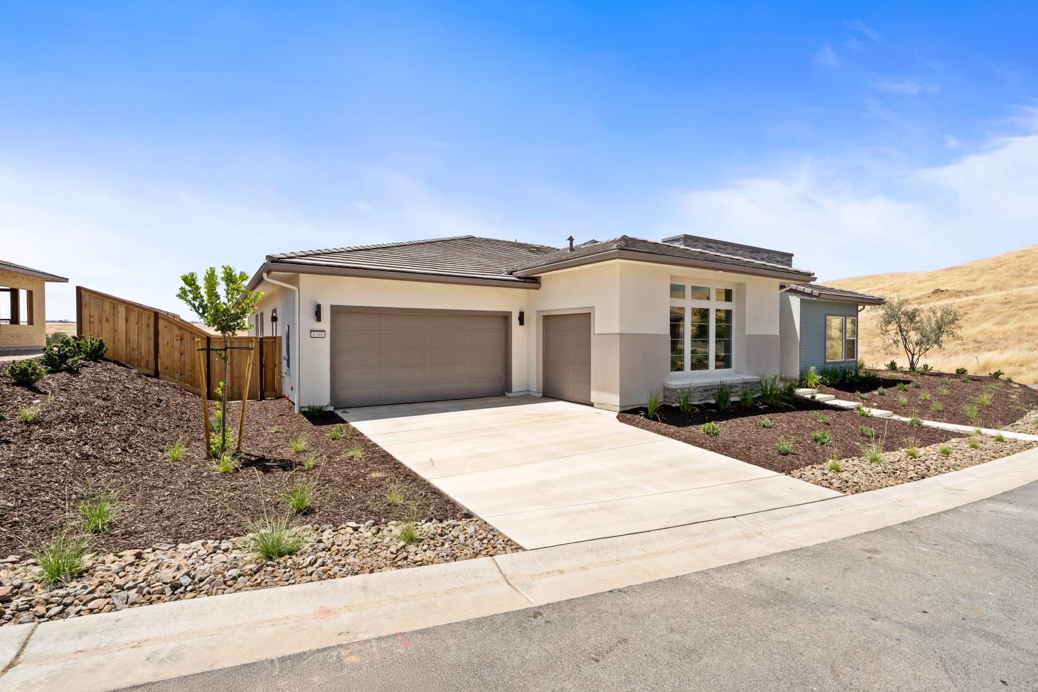 8388 Iron Creek Dr, Friant, CA 93626
