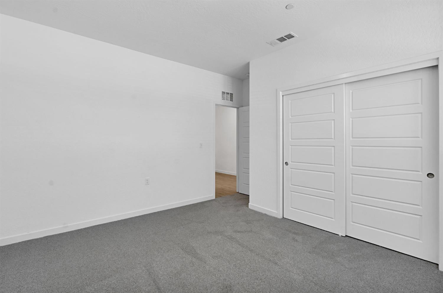 3921 Buttercup Rd, Madera, CA 93636