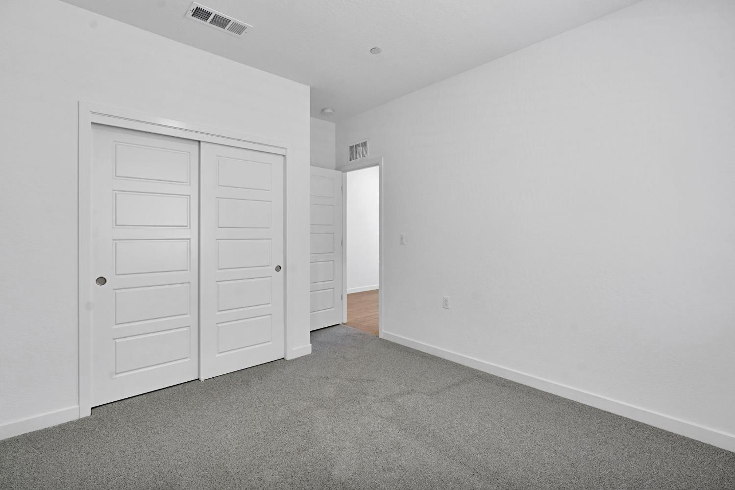 3921 Buttercup Rd, Madera, CA 93636