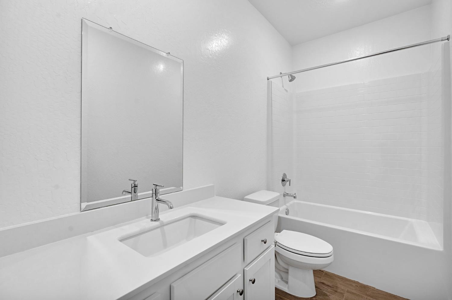 3921 Buttercup Rd, Madera, CA 93636