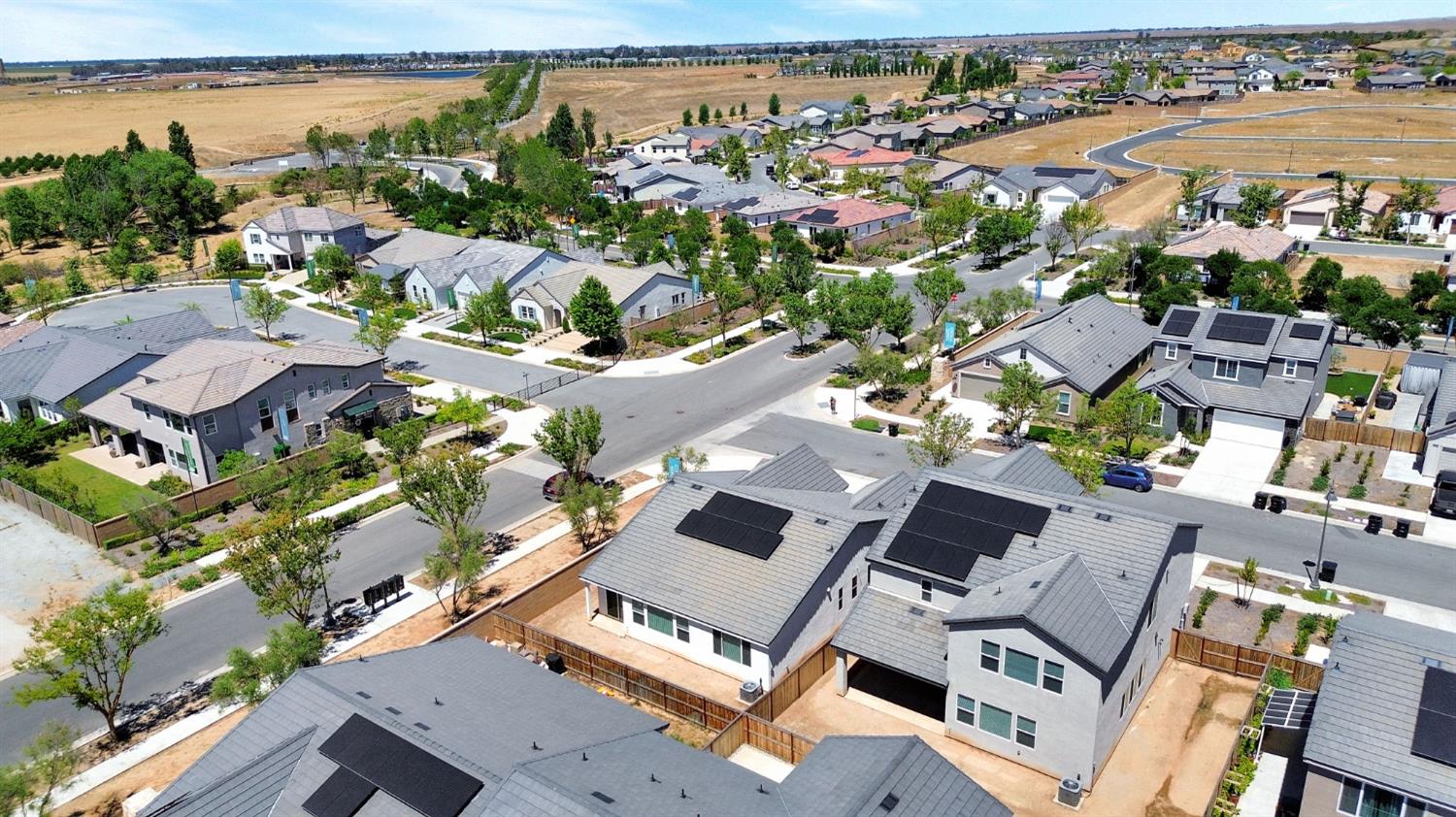 3921 Buttercup Rd, Madera, CA 93636