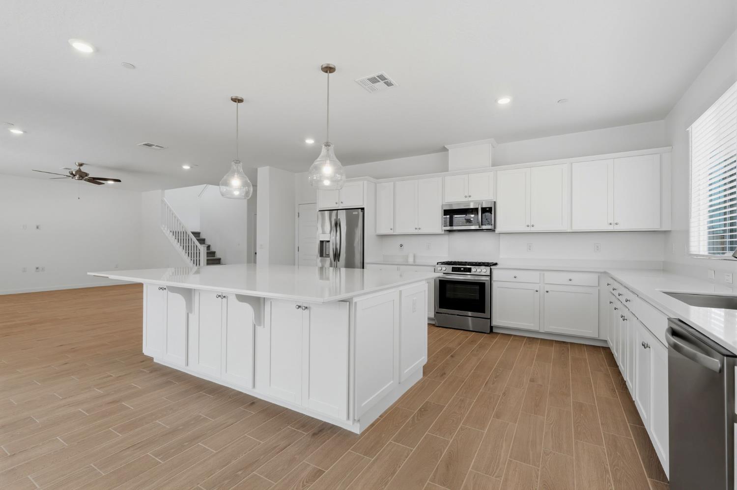 3937 Buttercup Rd, Madera, CA 93636