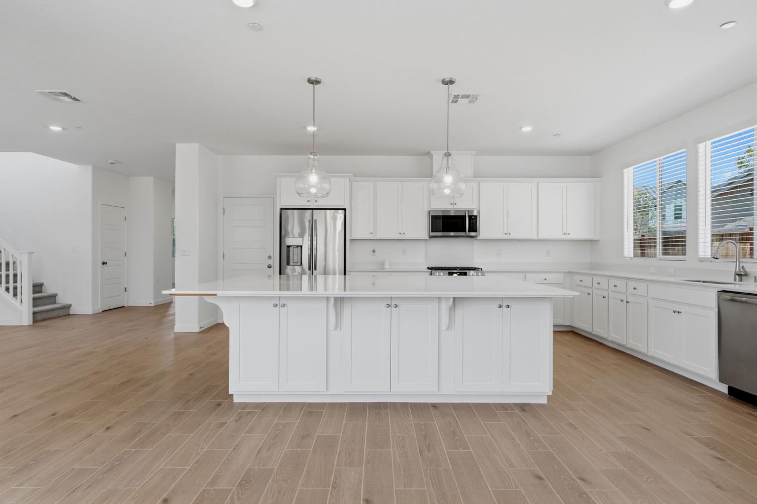 3937 Buttercup Rd, Madera, CA 93636
