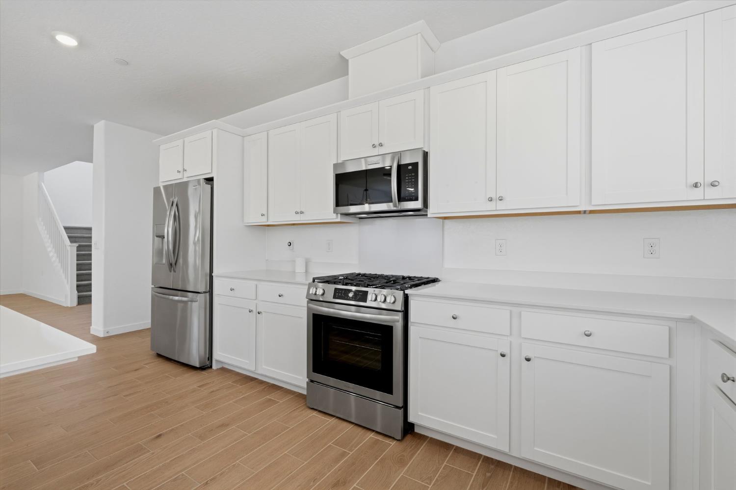 3937 Buttercup Rd, Madera, CA 93636