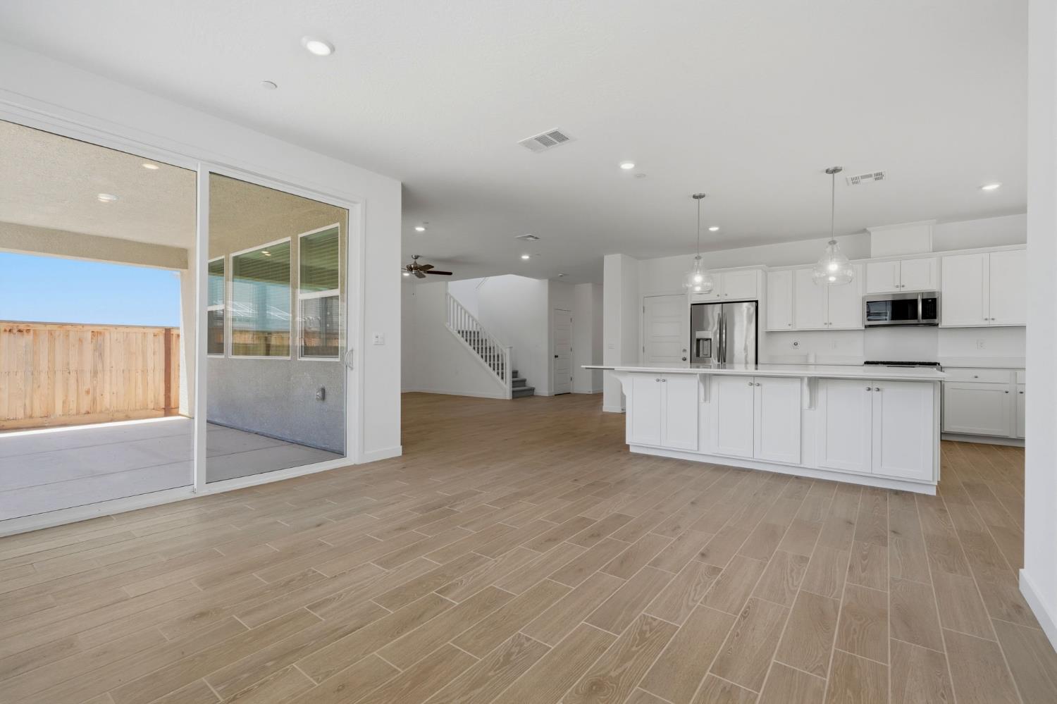3937 Buttercup Rd, Madera, CA 93636