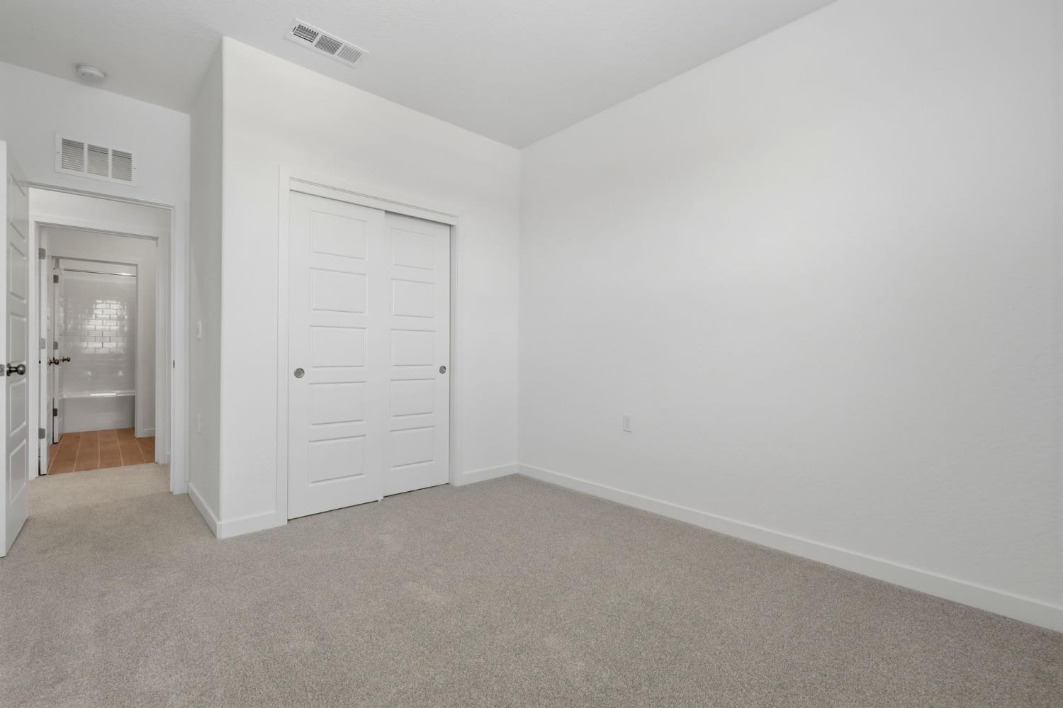 3937 Buttercup Rd, Madera, CA 93636