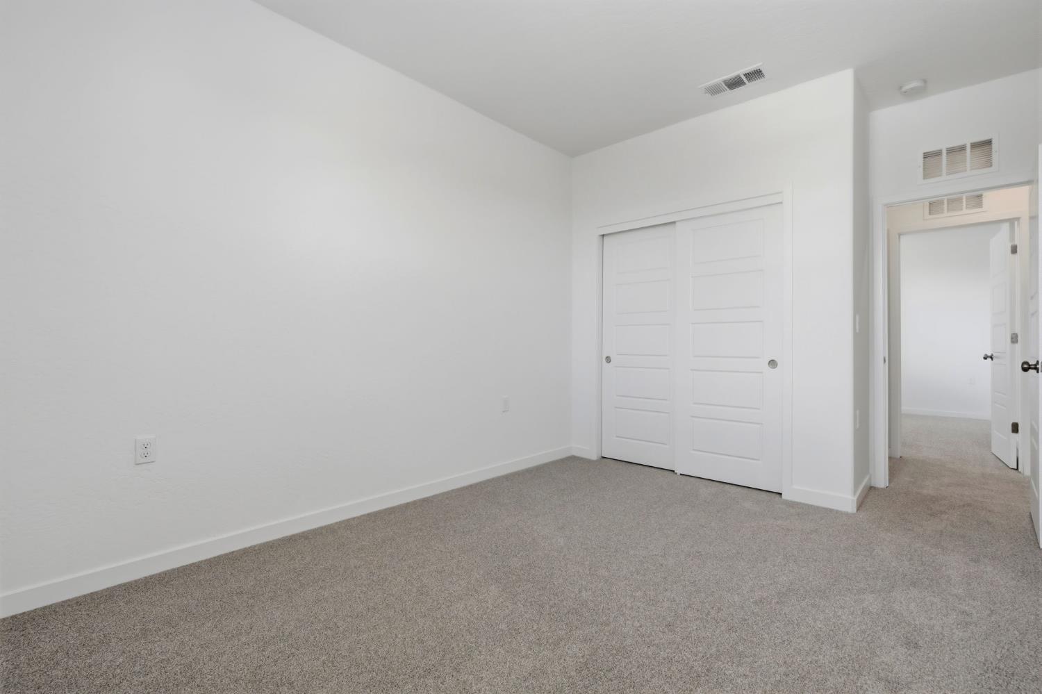 3937 Buttercup Rd, Madera, CA 93636