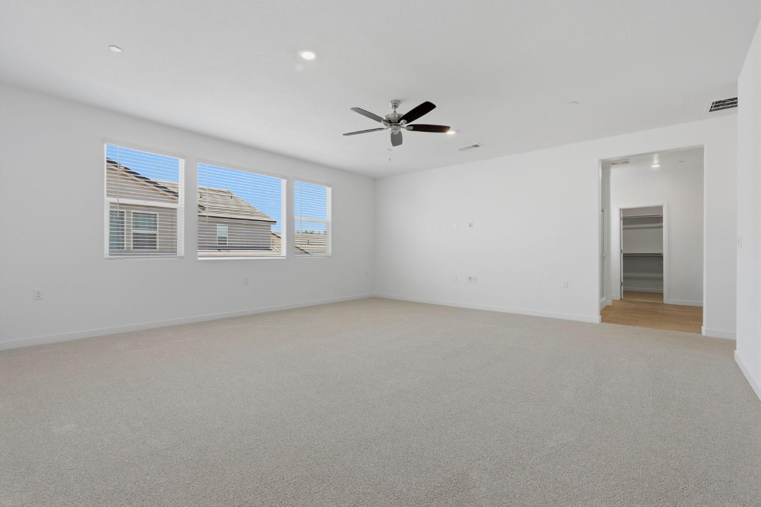 3937 Buttercup Rd, Madera, CA 93636
