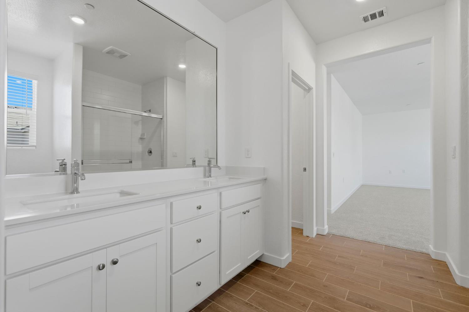 3937 Buttercup Rd, Madera, CA 93636