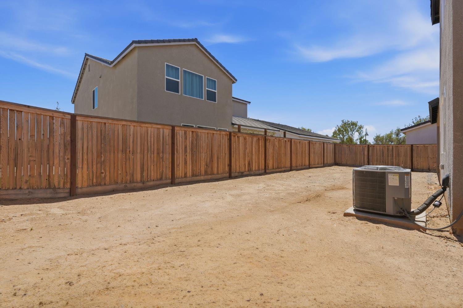 3937 Buttercup Rd, Madera, CA 93636