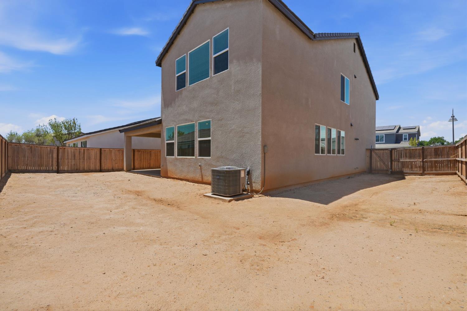 3937 Buttercup Rd, Madera, CA 93636