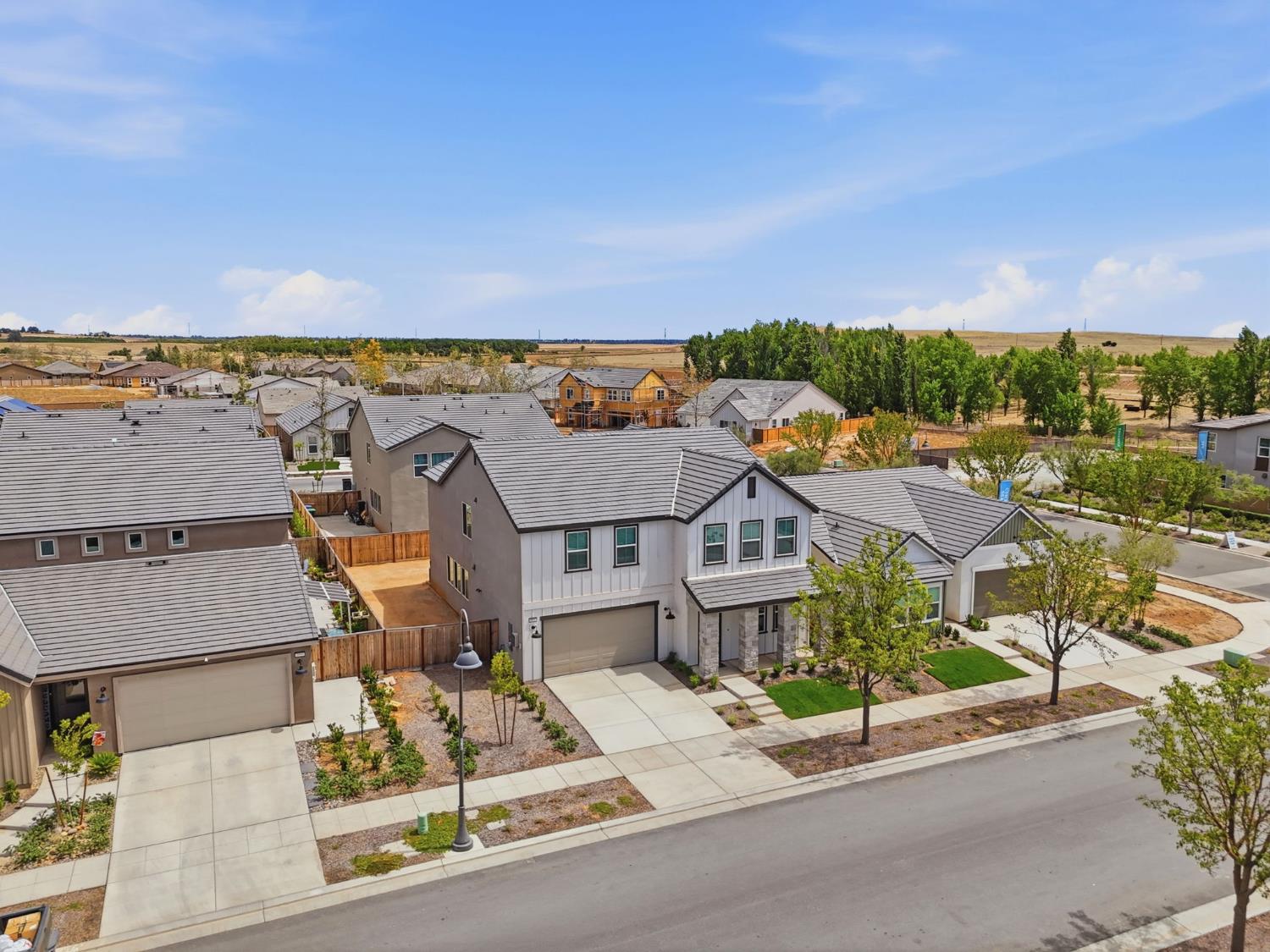 3937 Buttercup Rd, Madera, CA 93636