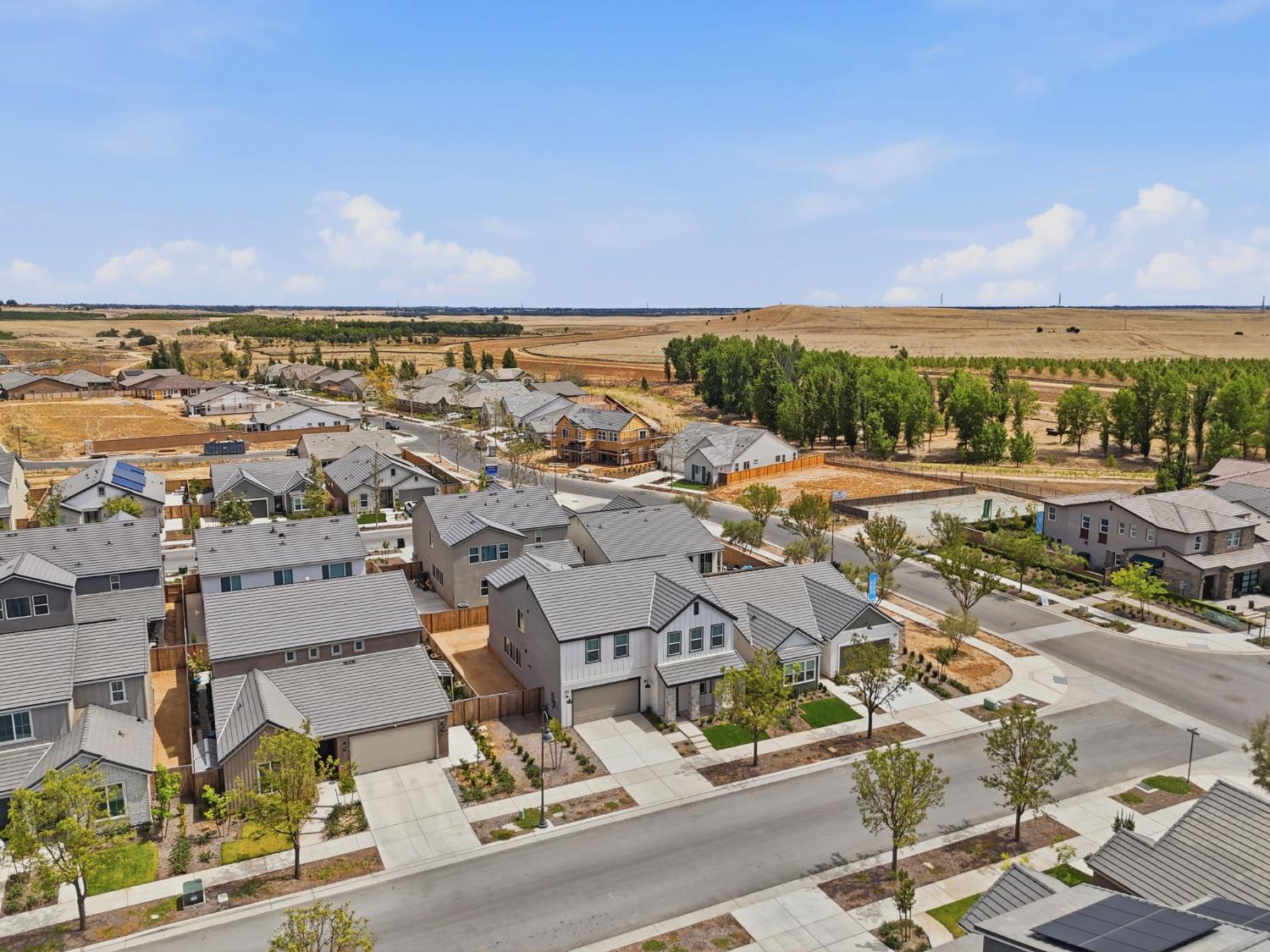 3937 Buttercup Rd, Madera, CA 93636