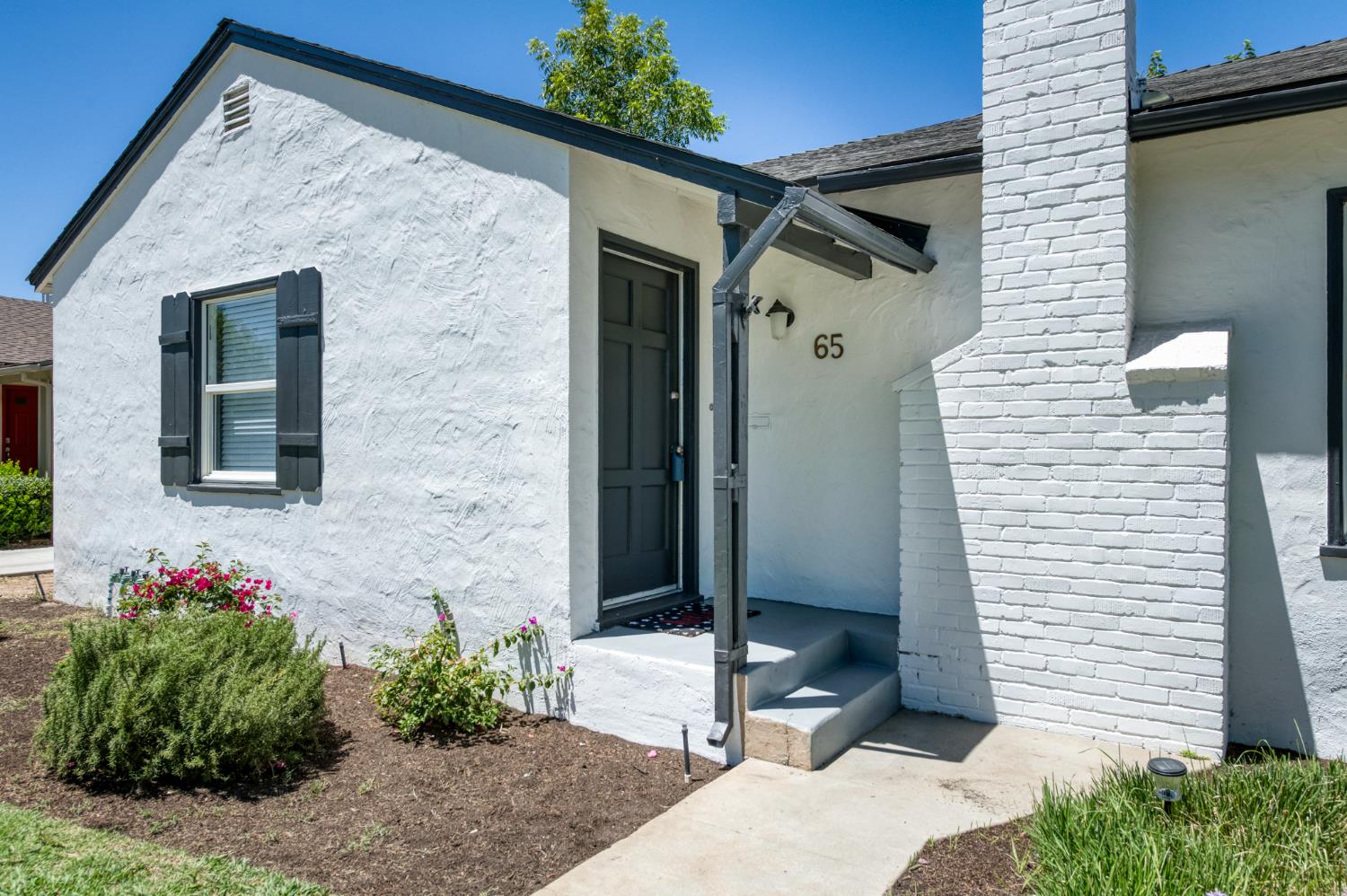65 E Dayton Ave, Fresno, CA 93704
