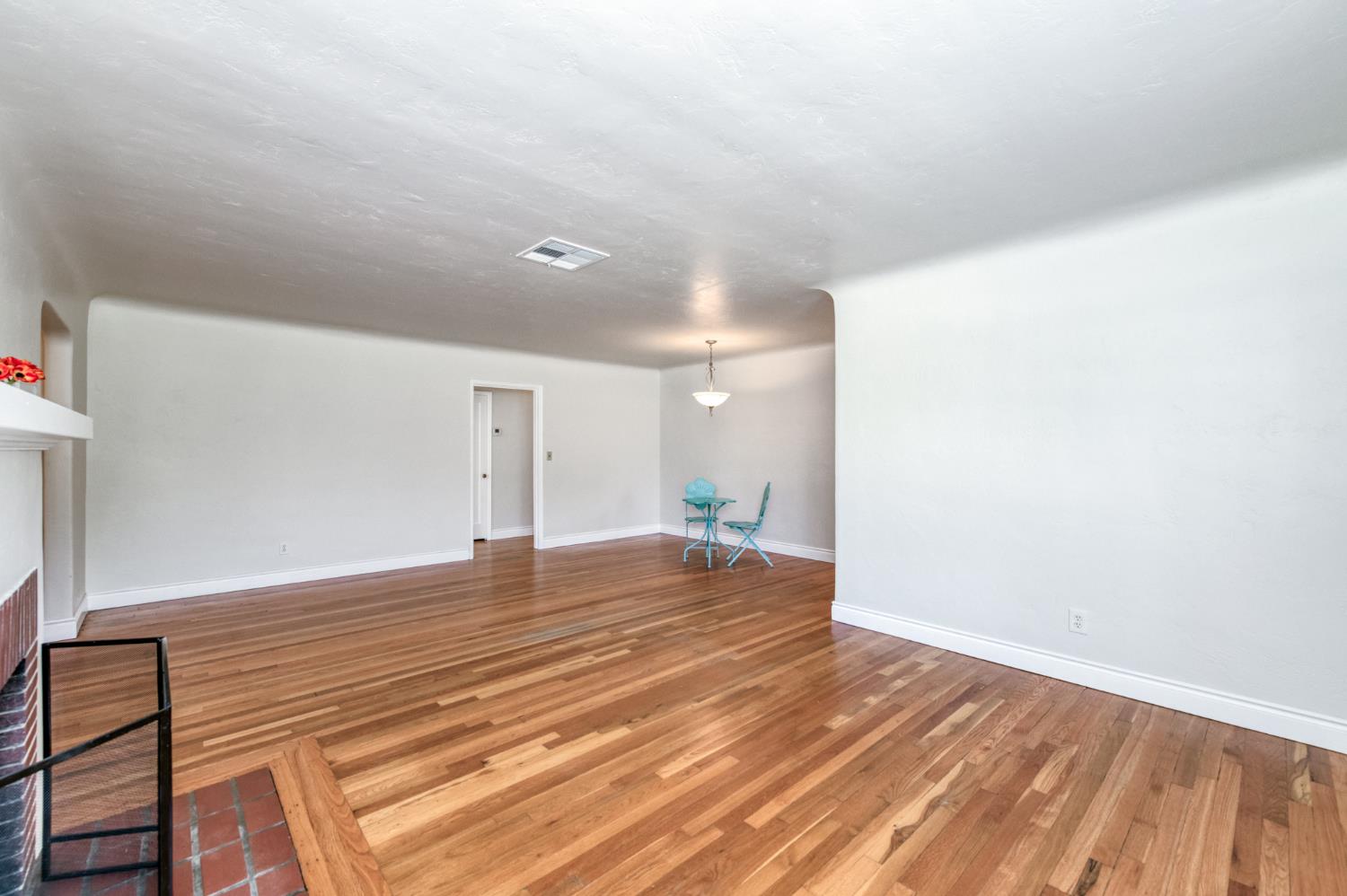 65 E Dayton Ave, Fresno, CA 93704