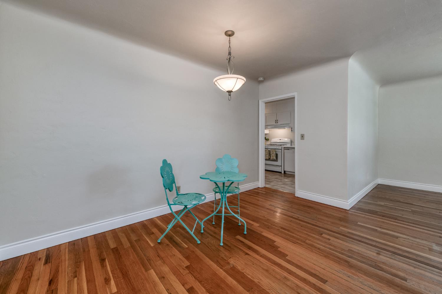 65 E Dayton Ave, Fresno, CA 93704
