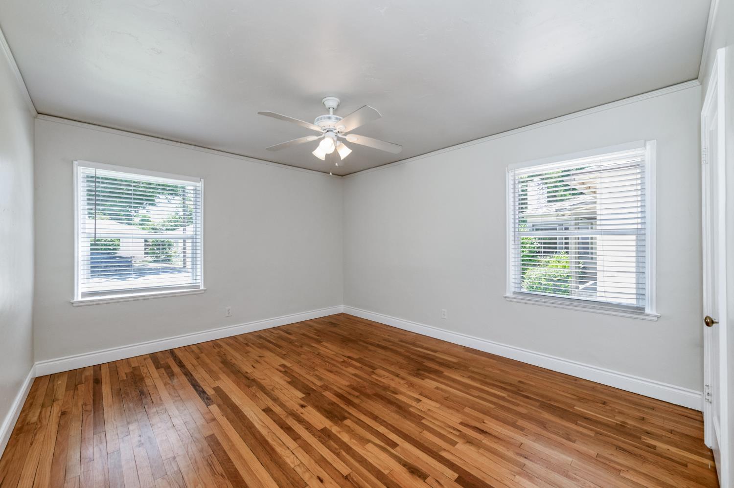 65 E Dayton Ave, Fresno, CA 93704
