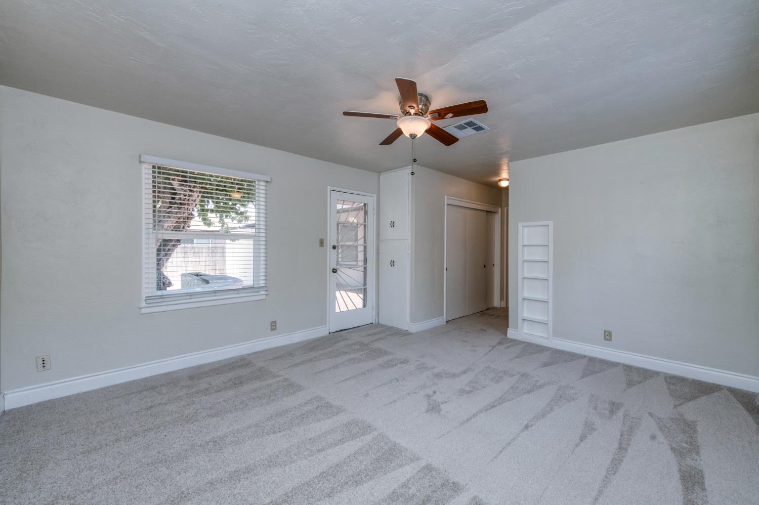 65 E Dayton Ave, Fresno, CA 93704