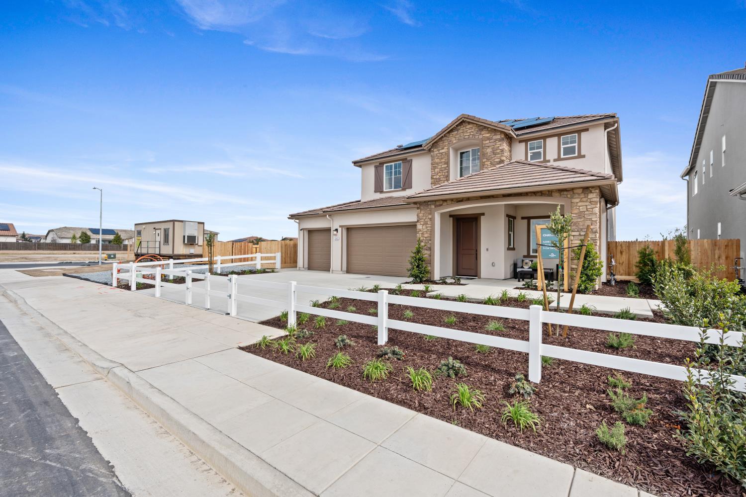 348 N Vista Ave, Fowler, CA 93625