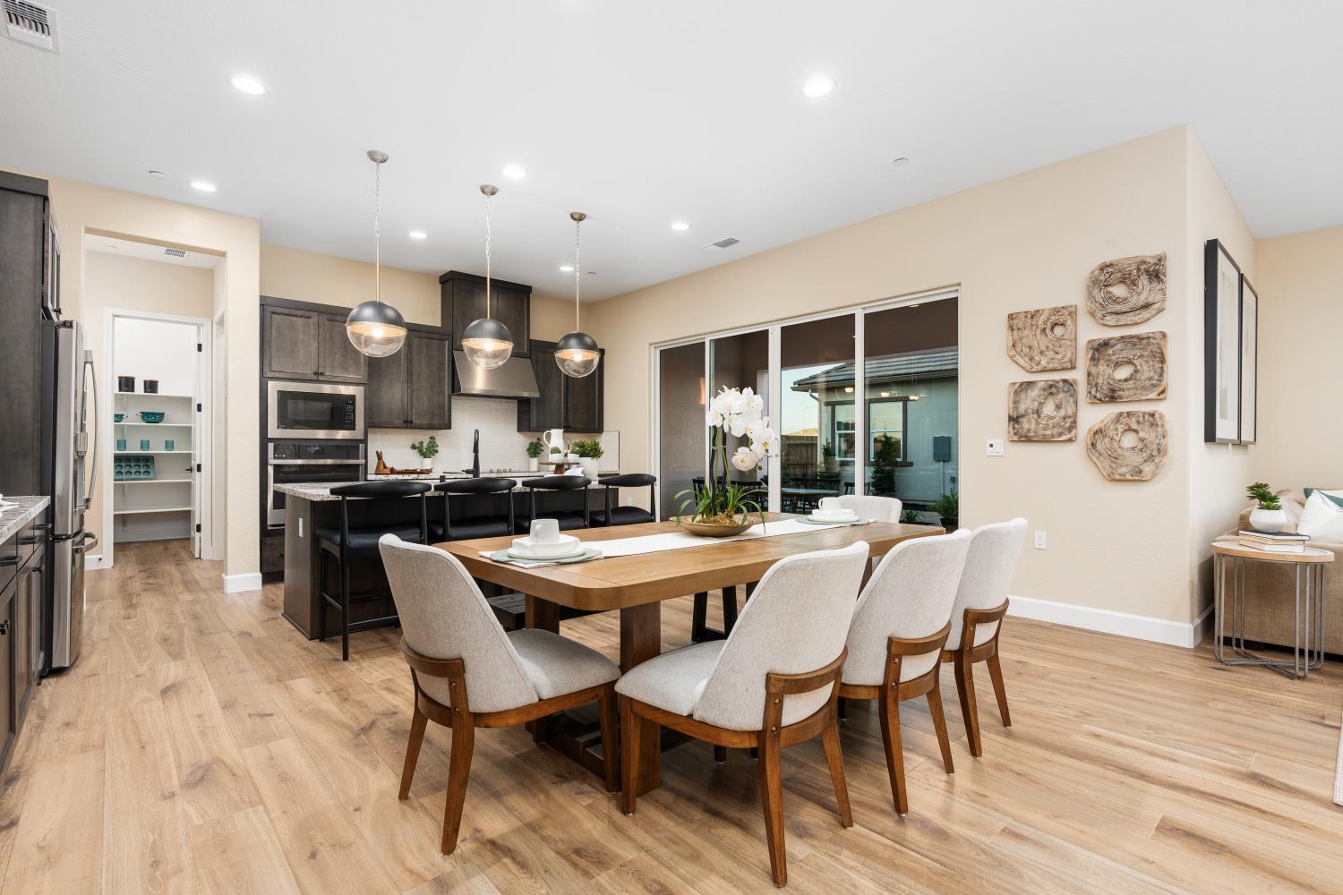 348 N Vista Ave, Fowler, CA 93625