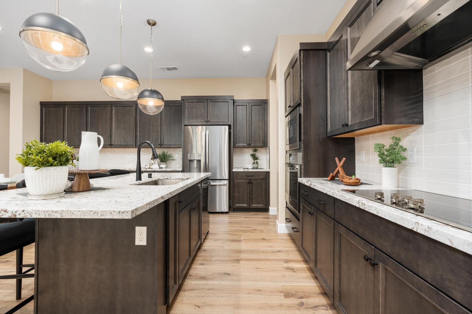 348 N Vista Ave, Fowler, CA 93625