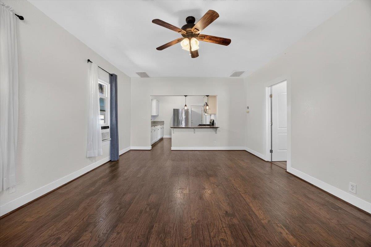 1407 E St, Reedley, CA 93654