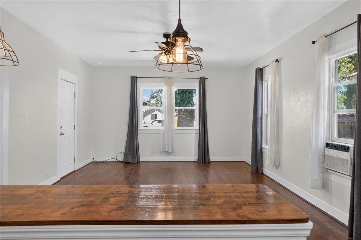 1407 E St, Reedley, CA 93654