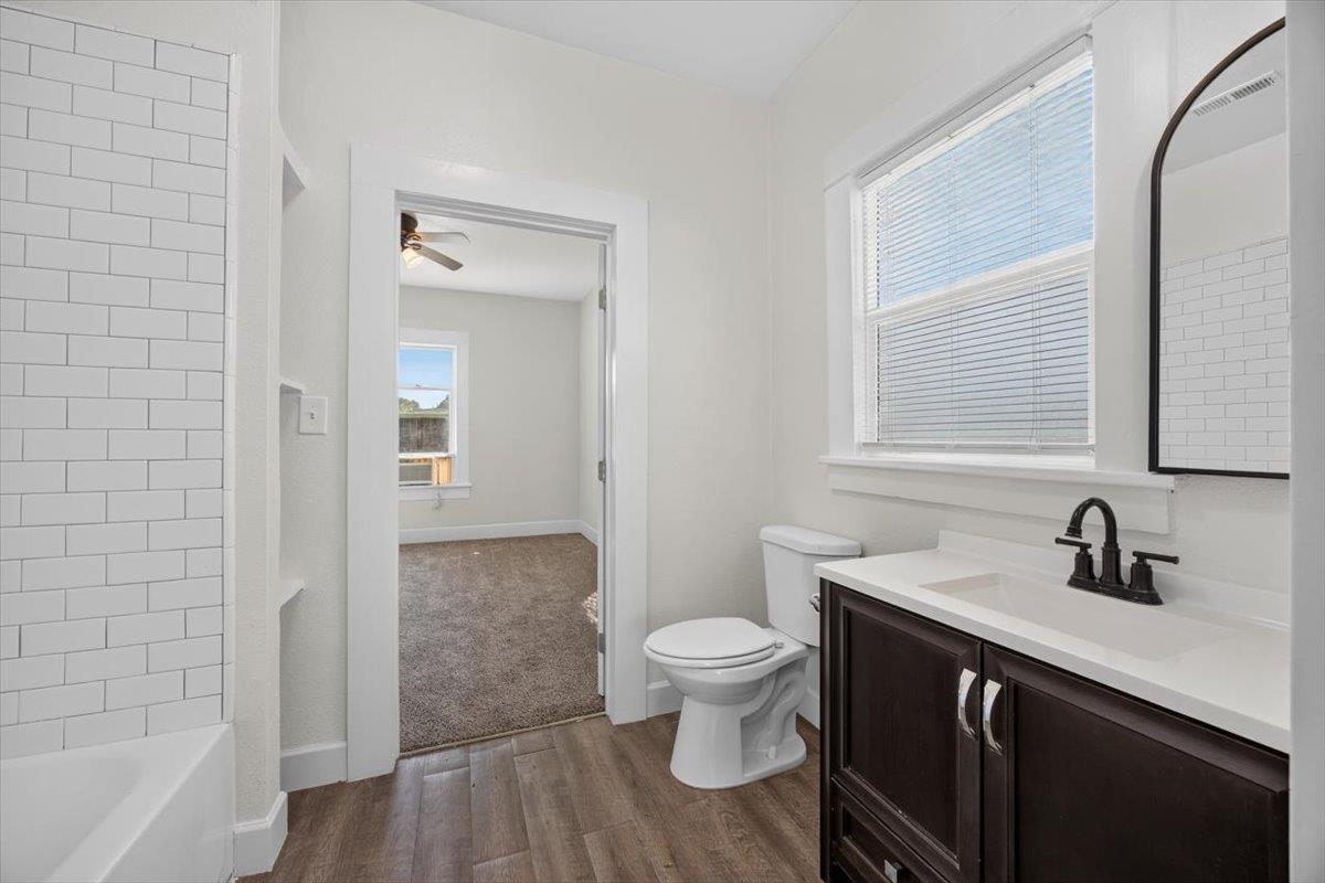 1407 E St, Reedley, CA 93654