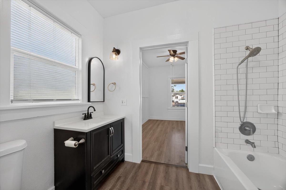 1407 E St, Reedley, CA 93654