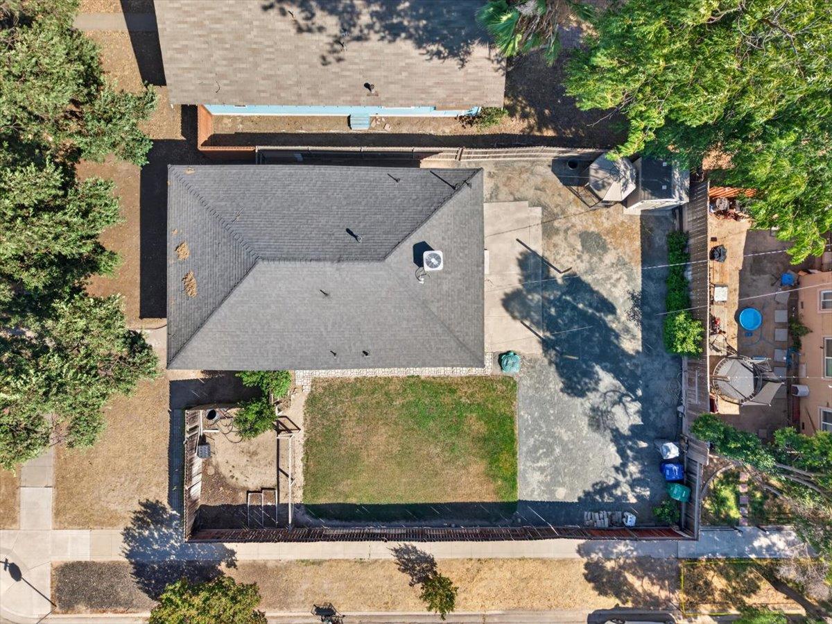 1407 E St, Reedley, CA 93654