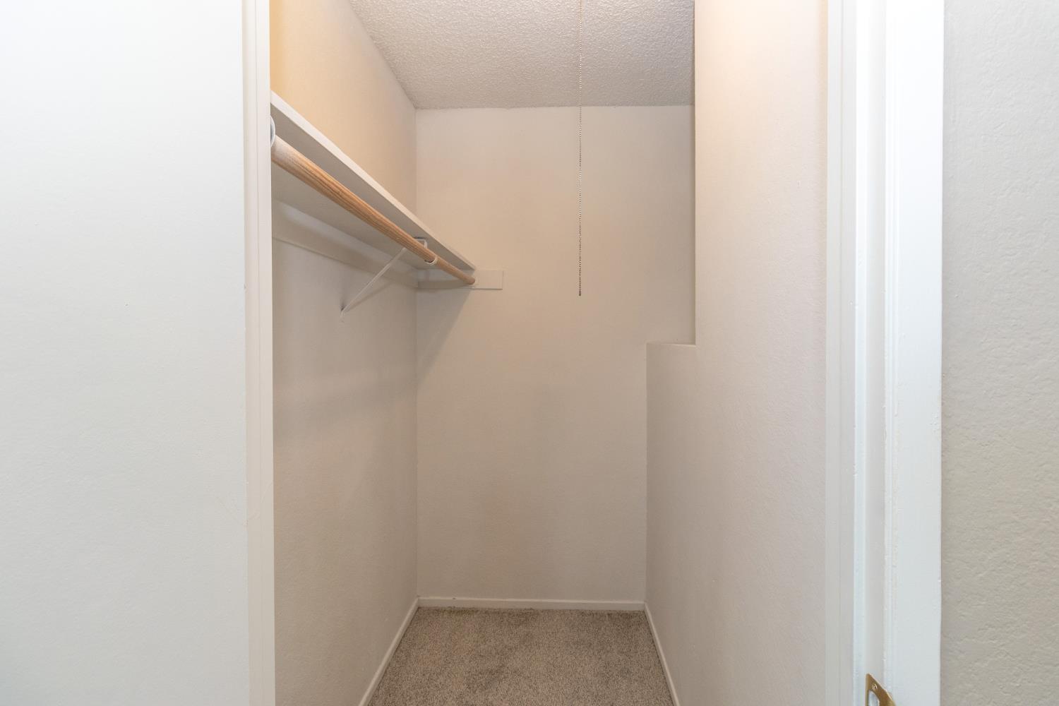 471 W Santa Ana Ave #2, Clovis, CA 93612