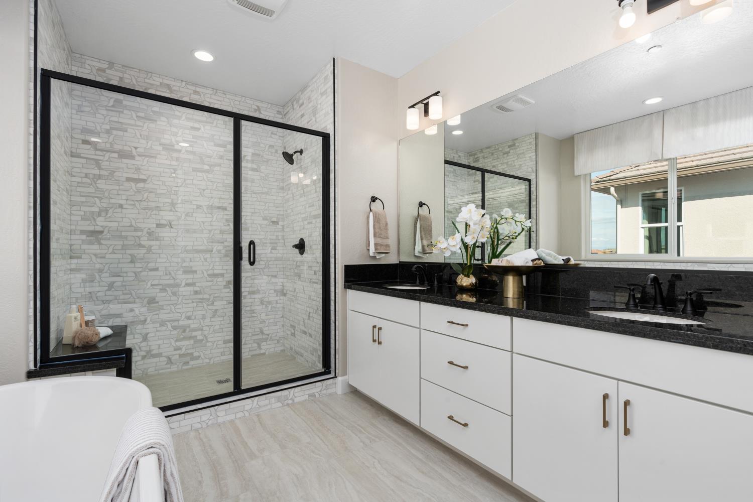 330 N Vista Ave, Fowler, CA 93625