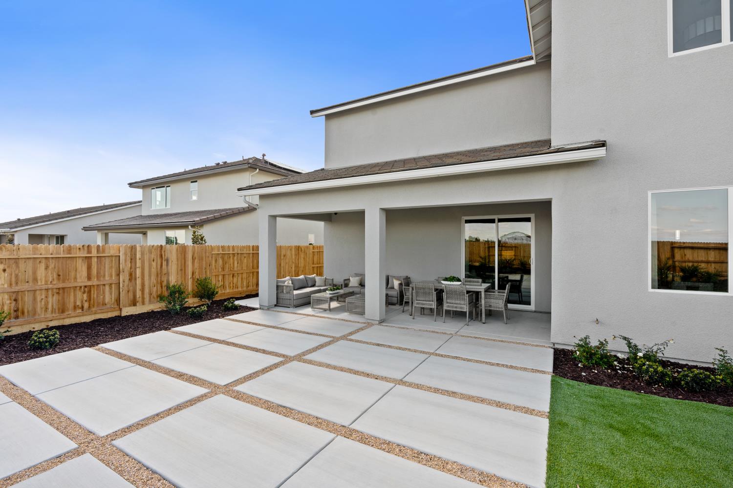 330 N Vista Ave, Fowler, CA 93625