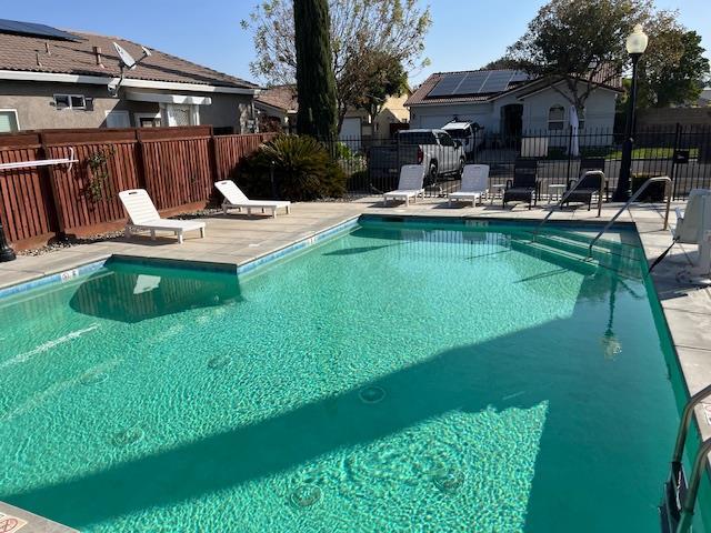 812 Via Rosa, Los Banos, CA 93635