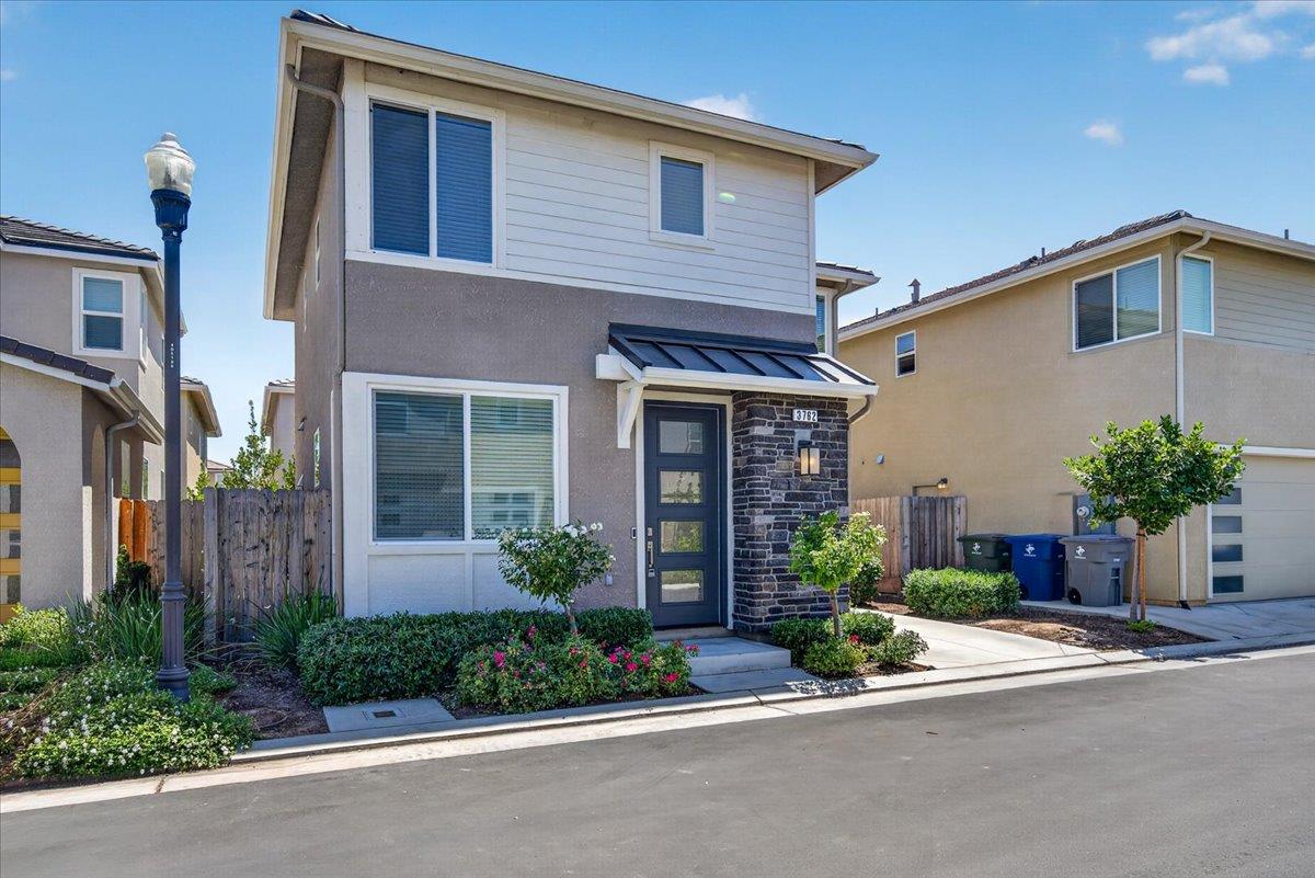 3762 Greystoke, Clovis, CA 93619