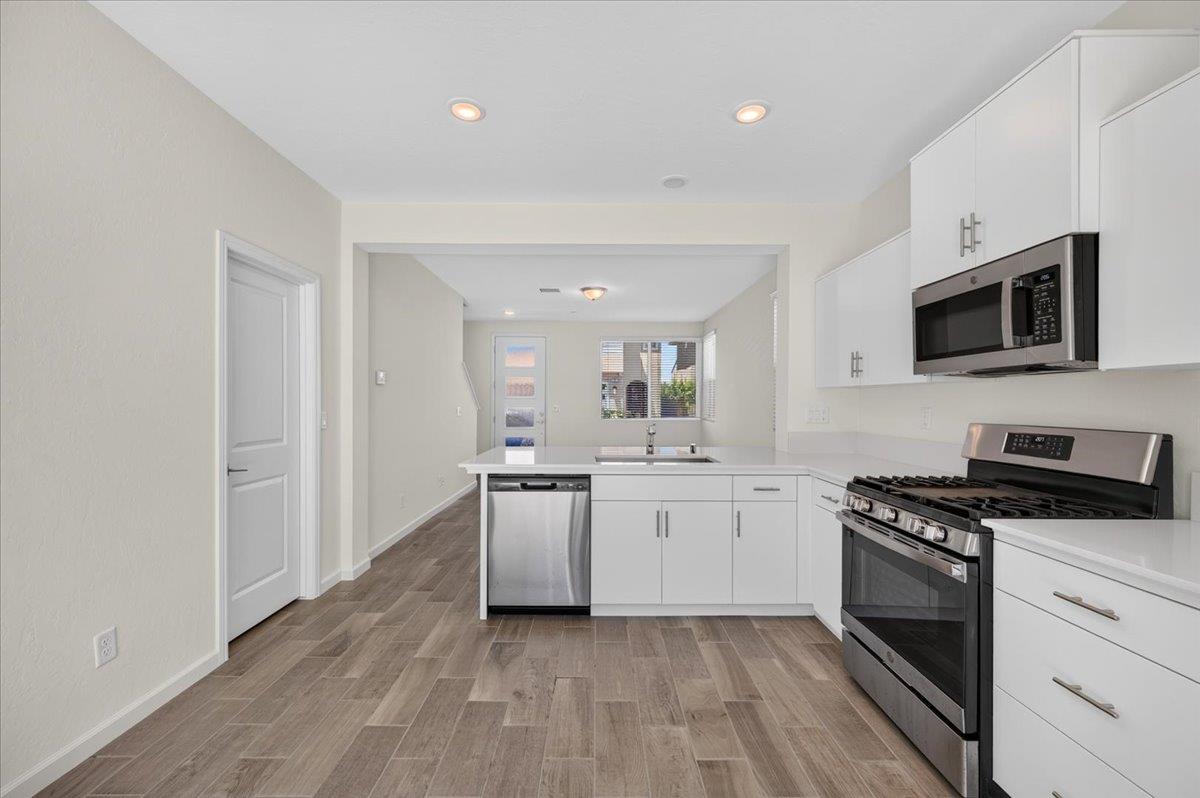 3762 Greystoke, Clovis, CA 93619