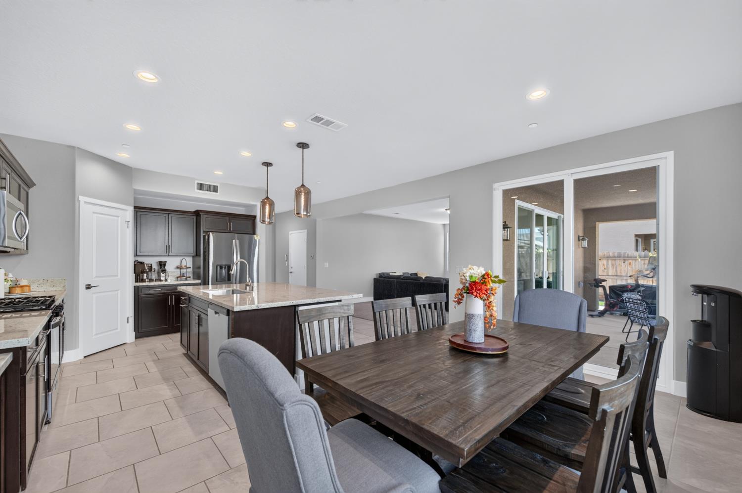 523 S talus way S, Madera, CA 93636