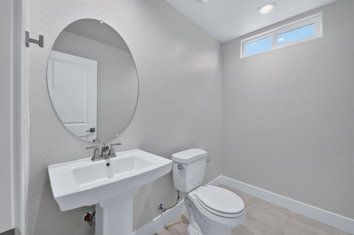 523 S talus way S, Madera, CA 93636