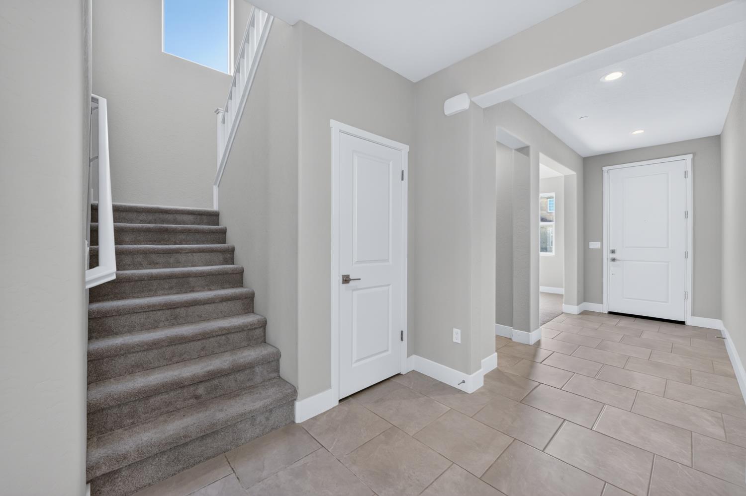 523 S talus way S, Madera, CA 93636