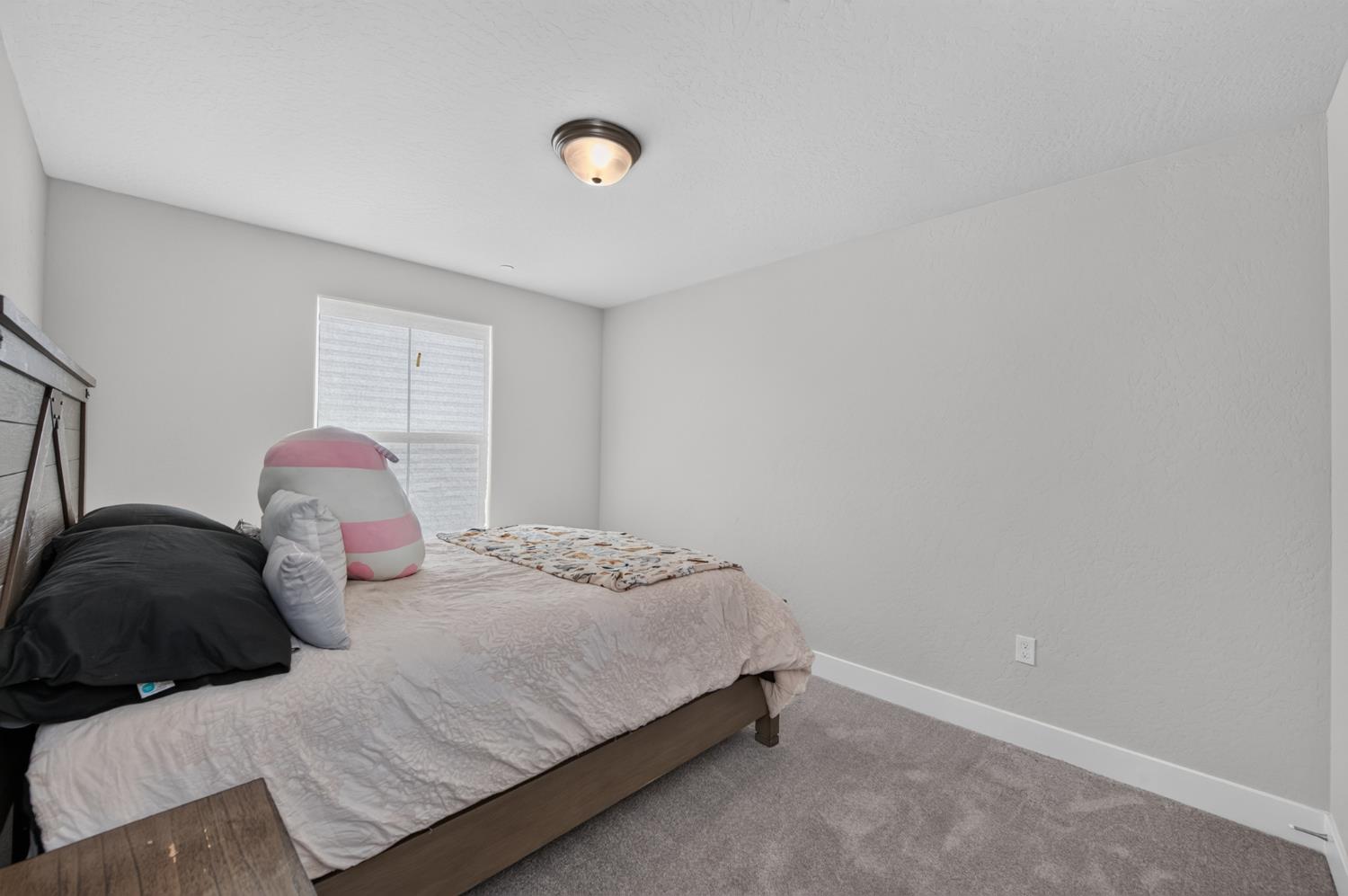 523 S talus way S, Madera, CA 93636