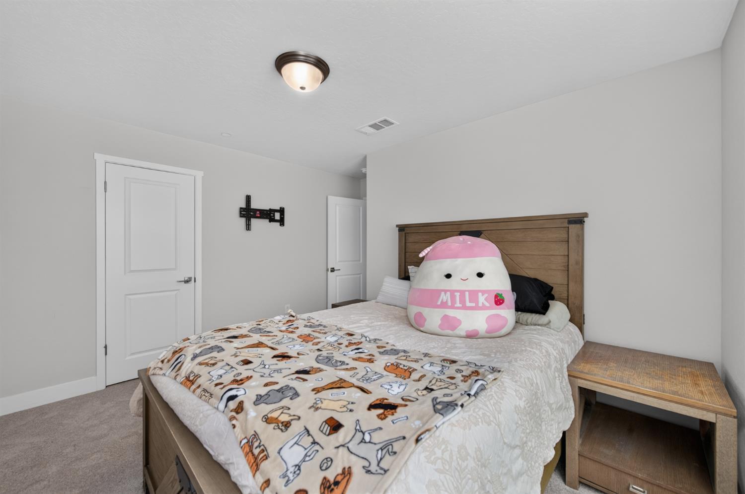 523 S talus way S, Madera, CA 93636