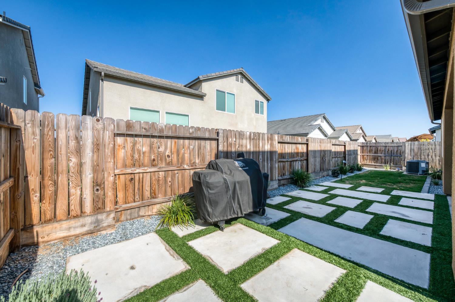 523 S talus way S, Madera, CA 93636